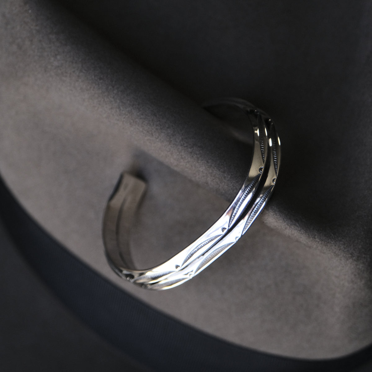 LARRY SMITH/TWIN TRIANGLE BRACELET &RING