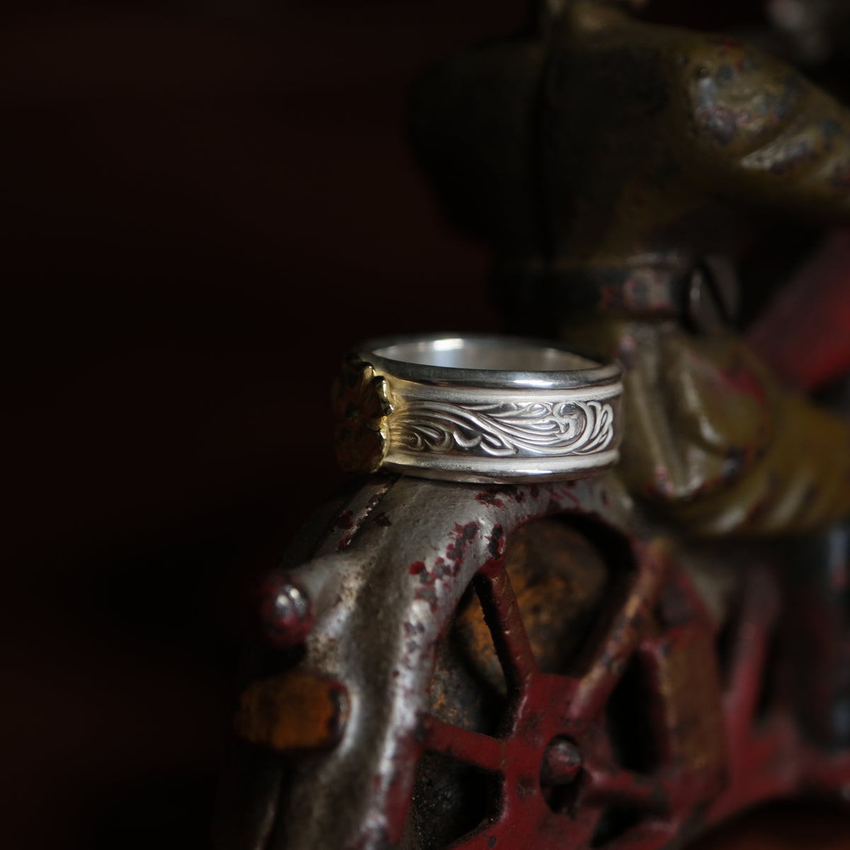 Larry Smith Karakusa 18k Rose Ring – BROGUE
