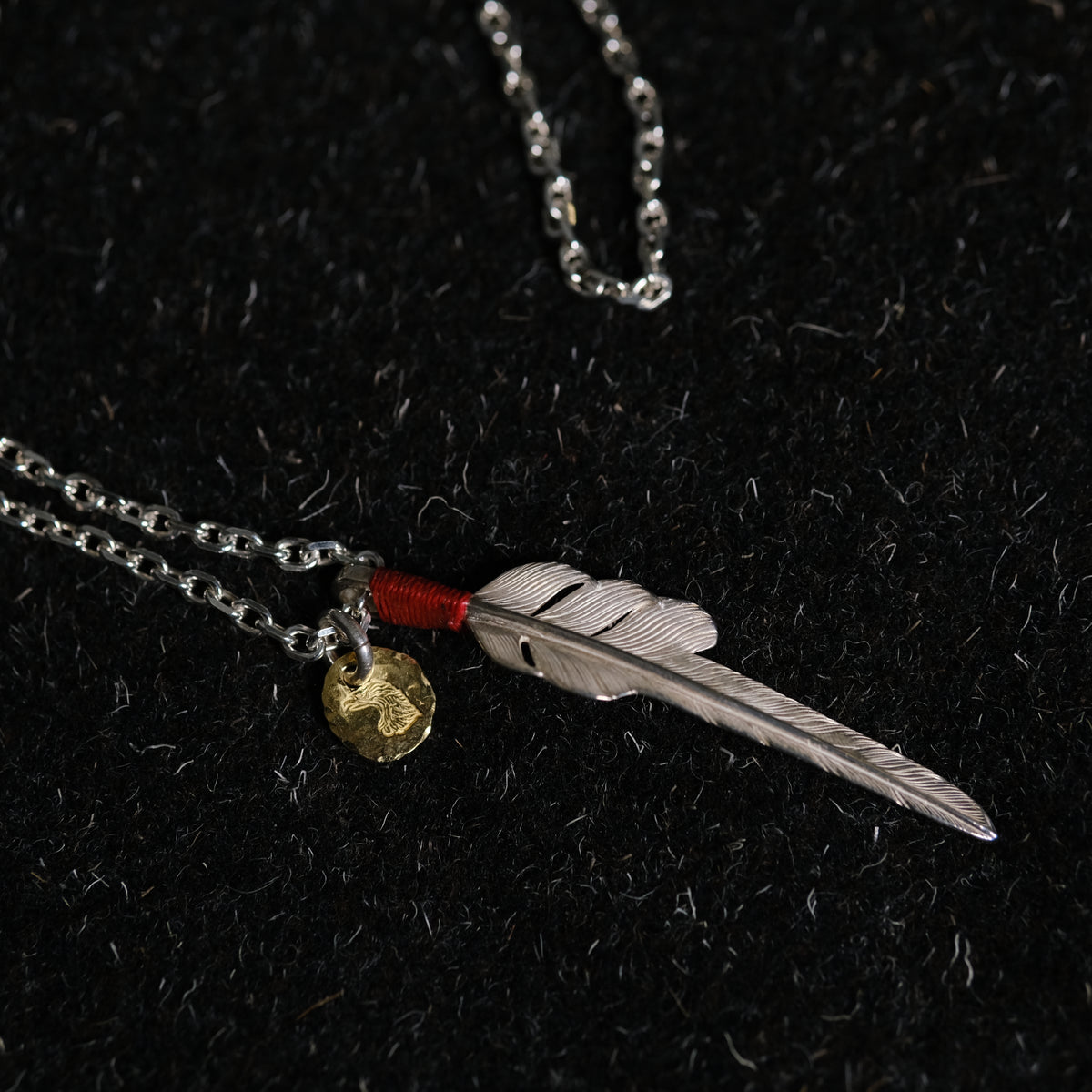 Larry Smith Kazekiri Feather Necklace – BROGUE