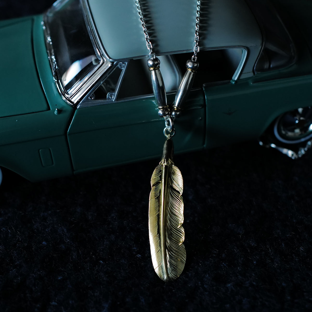 Larry Smith 18k Gold Feather Necklace – BROGUE