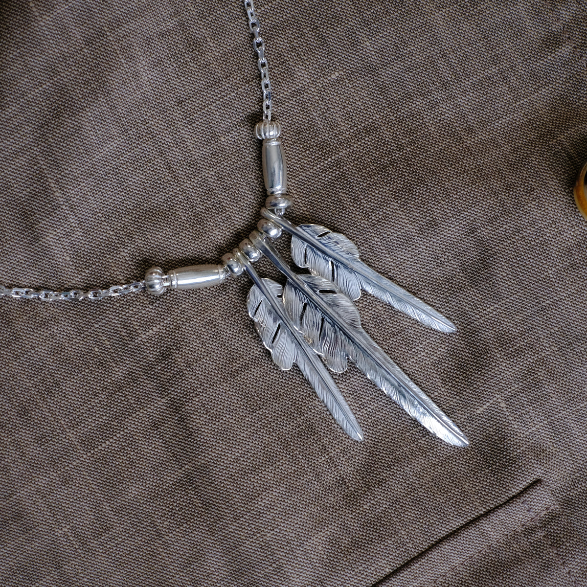 Larry Smith Kazekiri 3 - Feather Necklace – BROGUE