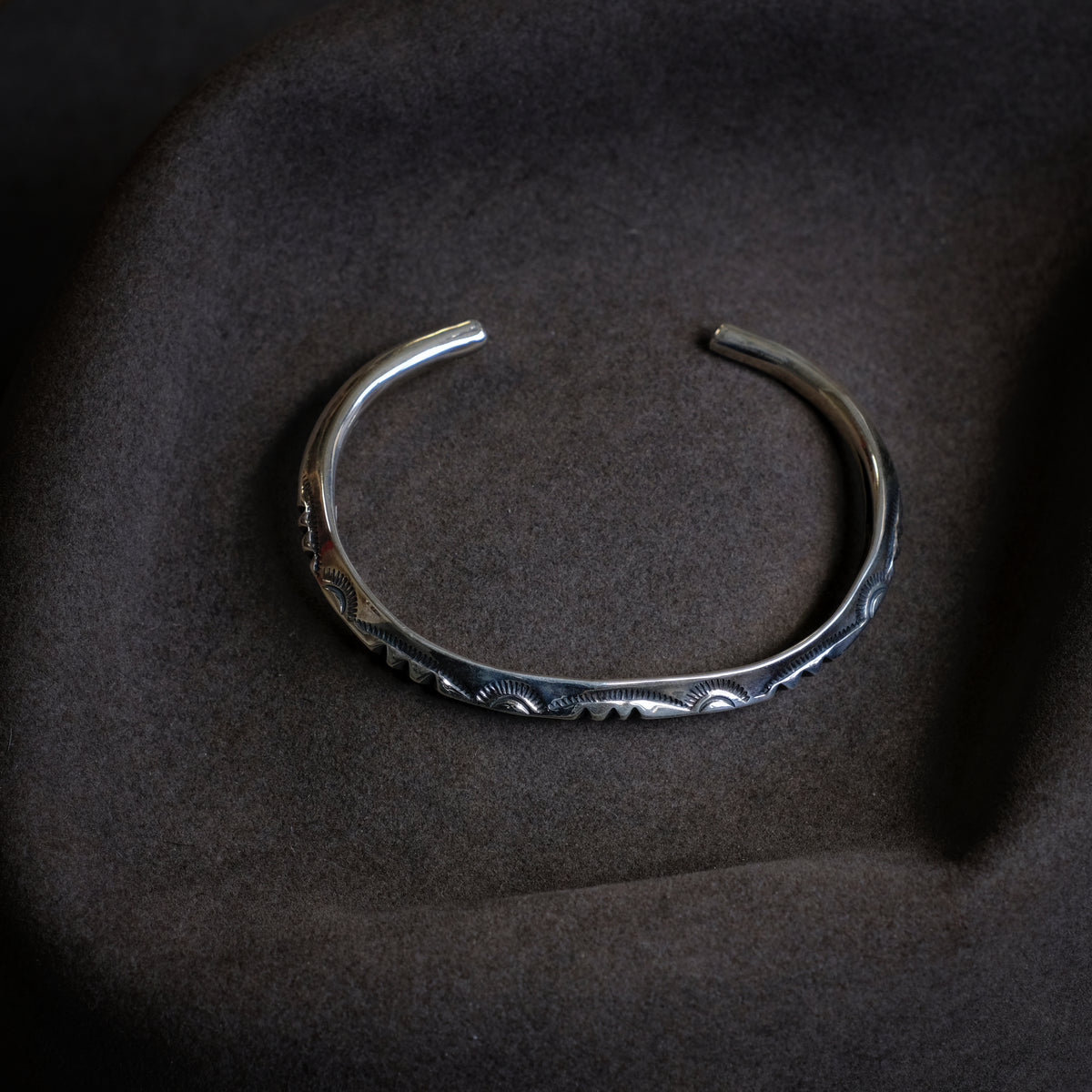※難あり　LARRY SMITH Thin Triangl Bangle EXTRA THIN TRIANGLE BANGLE -3POINT- | LARRY SMITH(ラリー