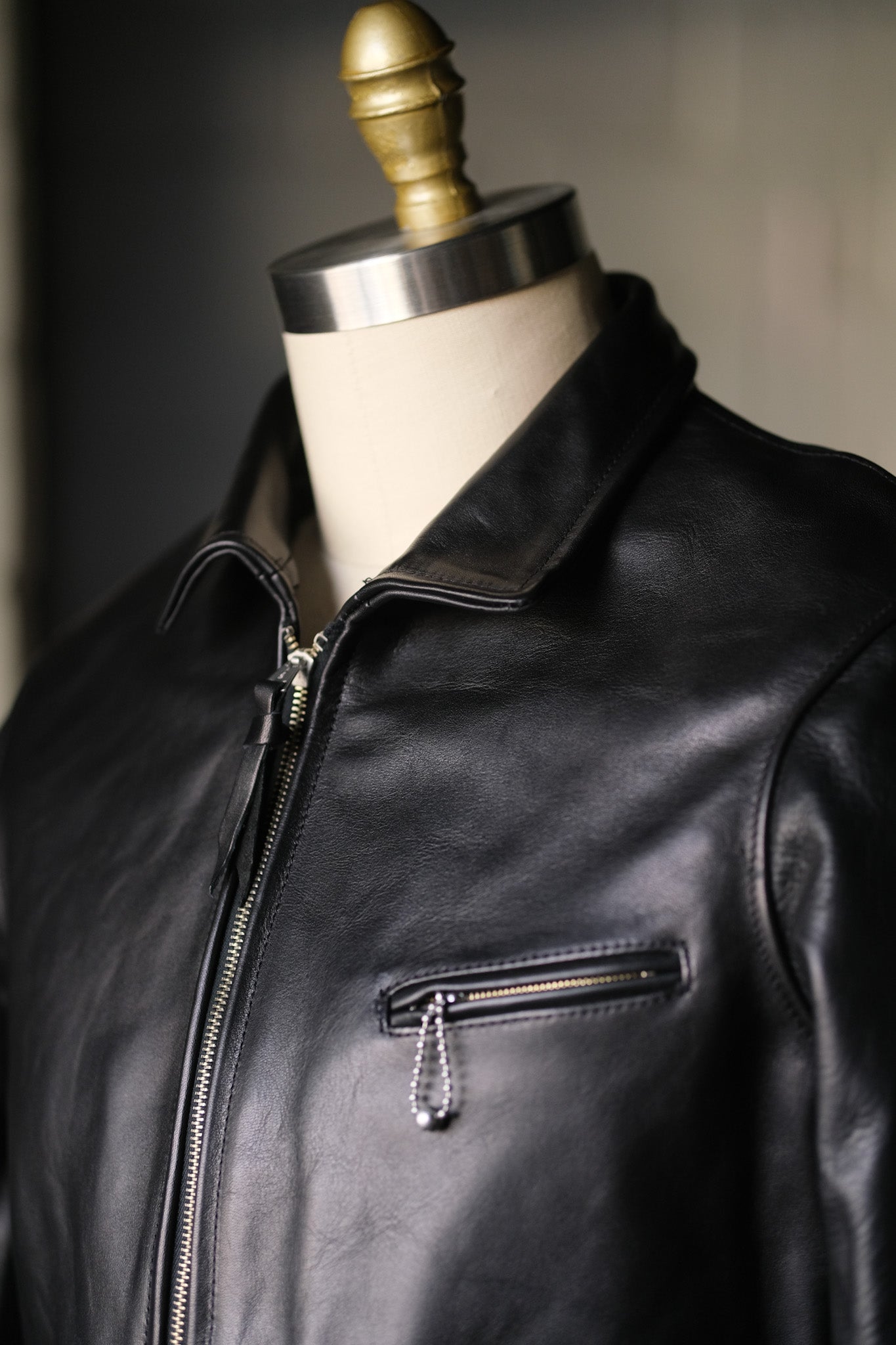 ジャケット・アウター At Last&Co Horse Hide Leather Jacket 38 At Last & Co. Lot 762 Leather Togs Horsehide Jacket – BROGUE