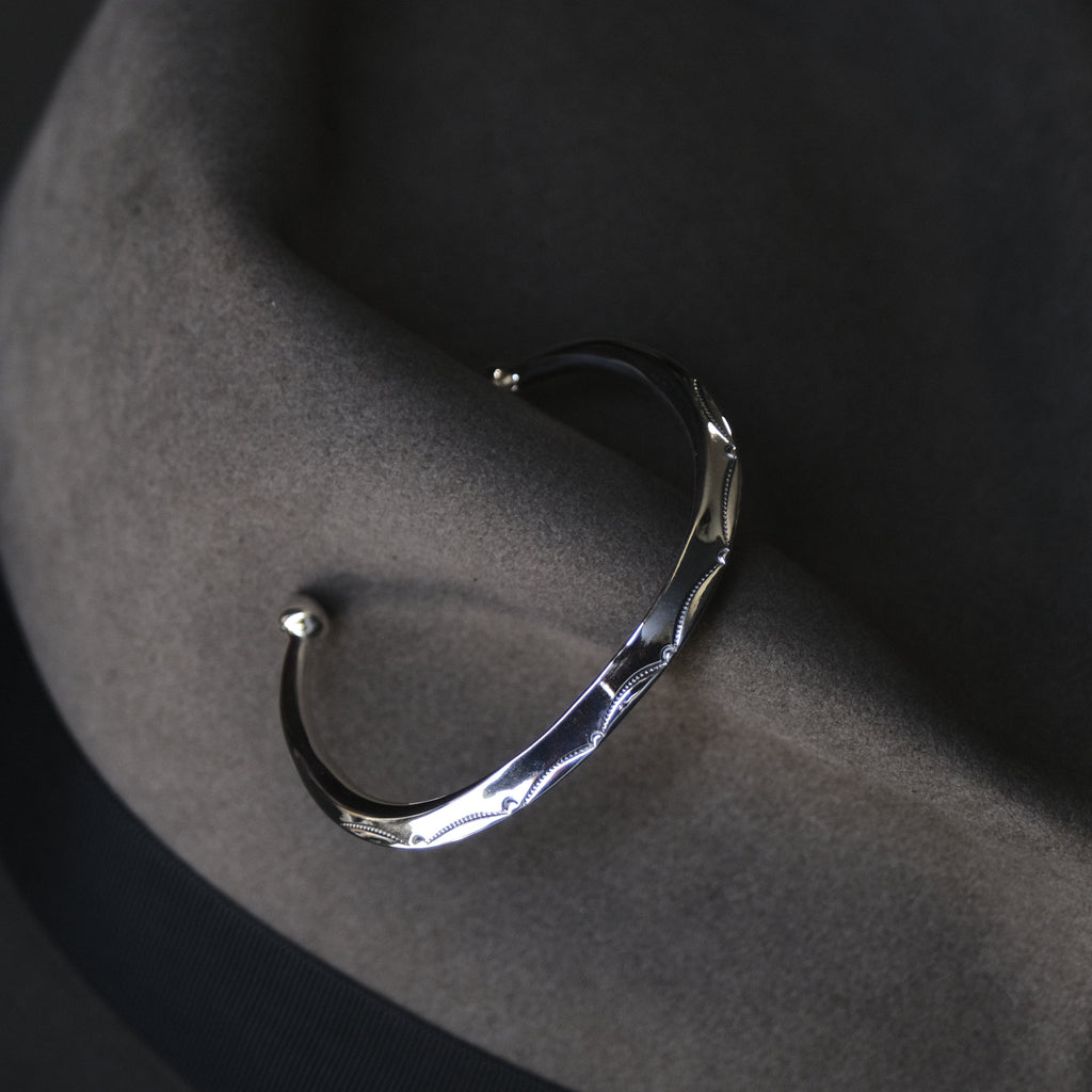 Larry Smith Naja Tapered End Bracelet