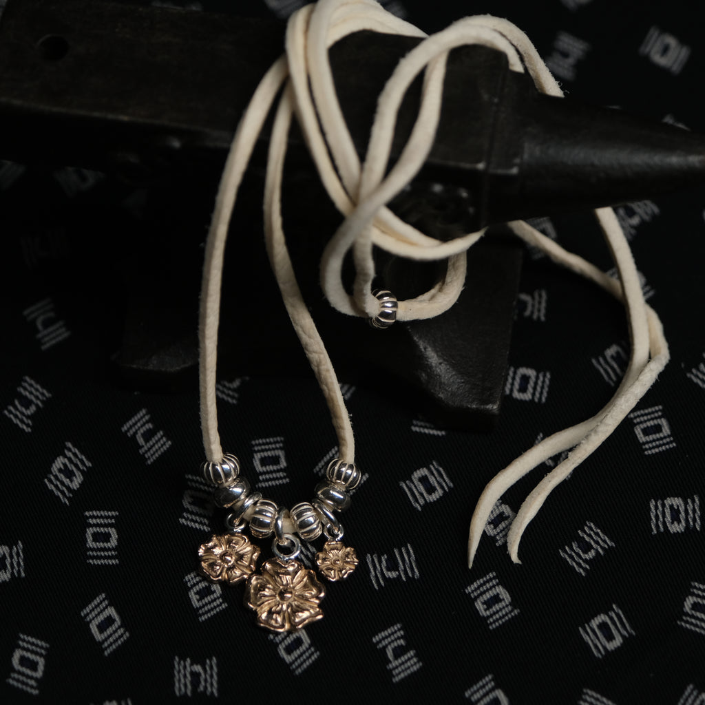 Larry Smith Rose Gold Karakusa Roses Necklace