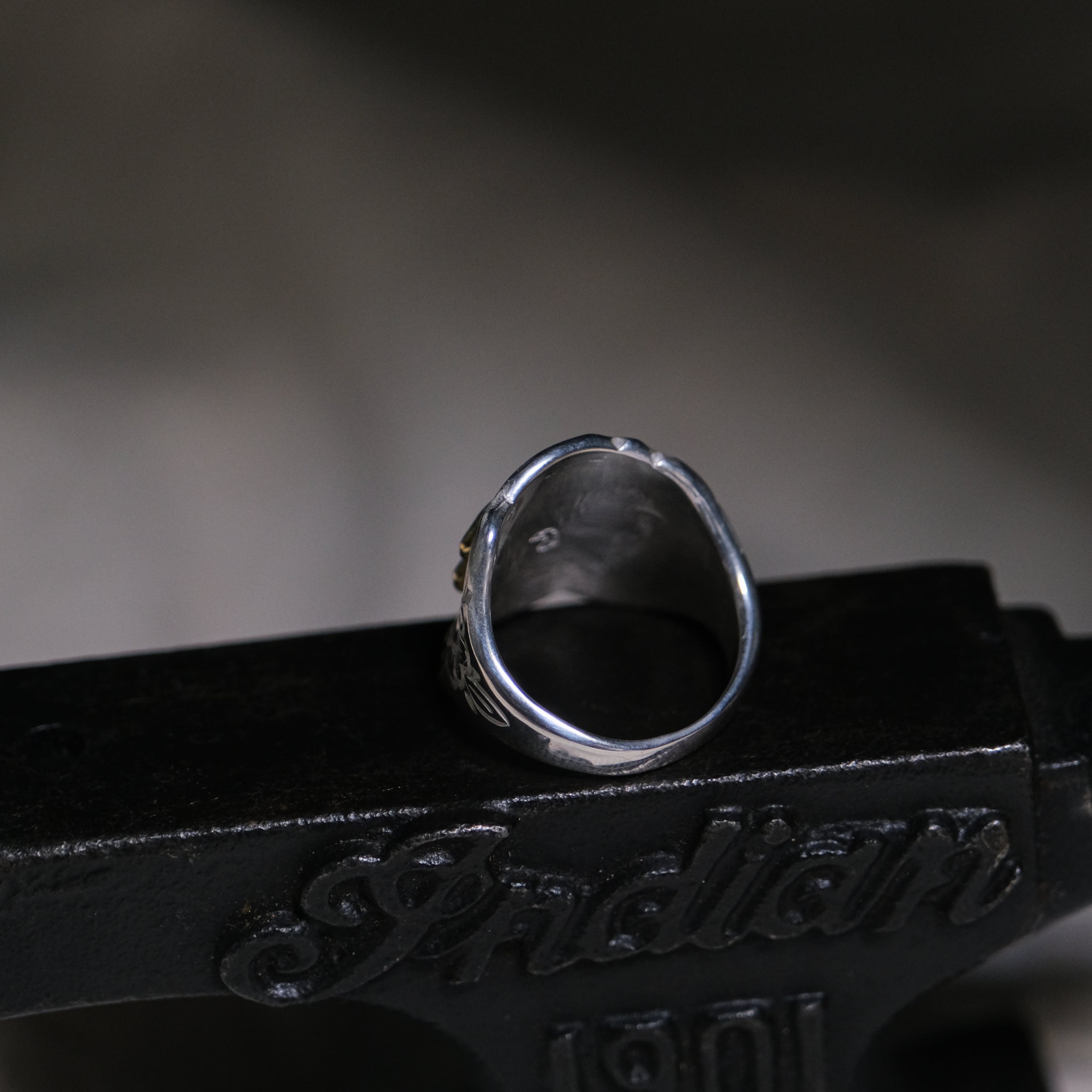 Larry Smith Karakusa Rose Ring (18k Gold Accent) – BROGUE