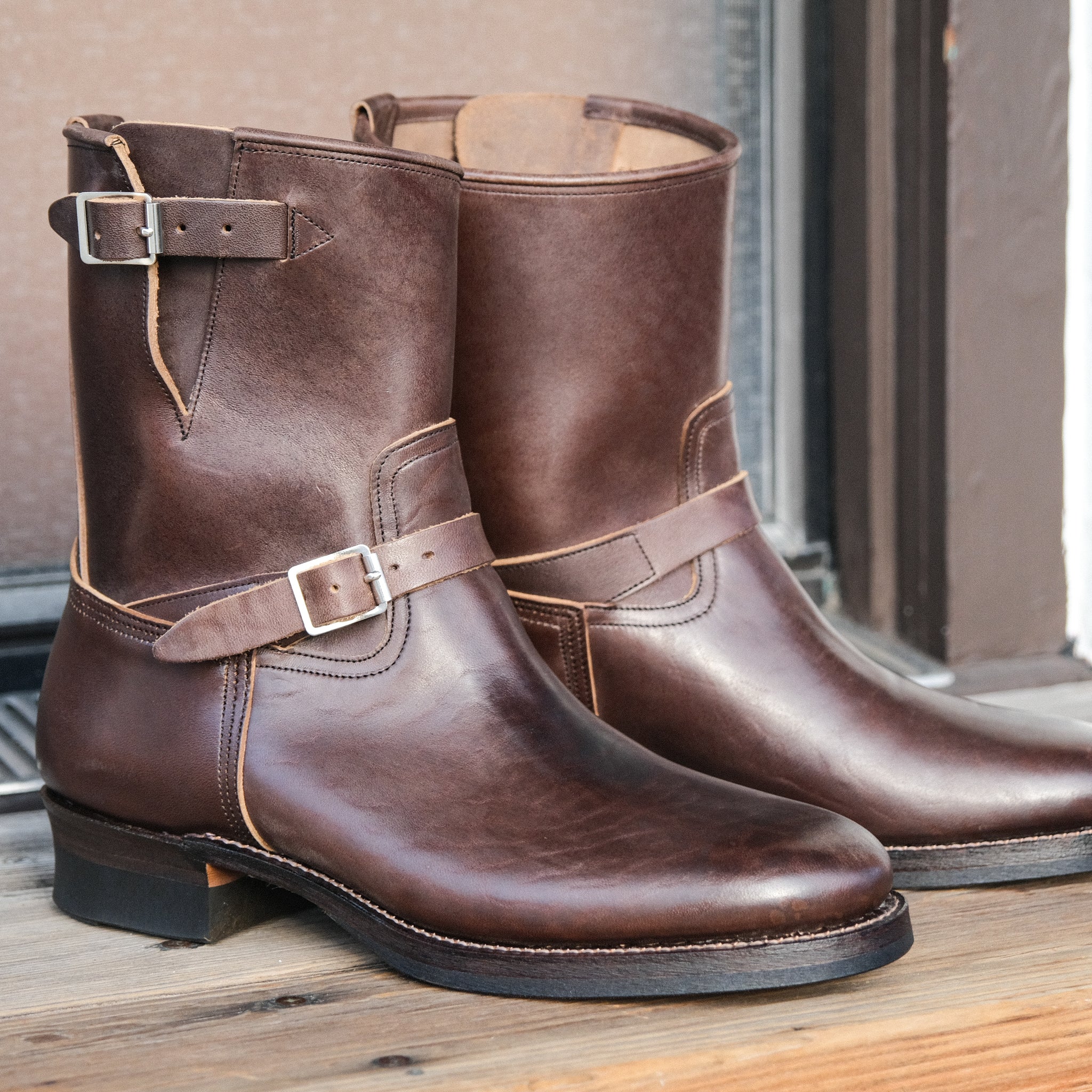 Old Joe - “The Engineer” Artisan Leather Boots – BROGUE