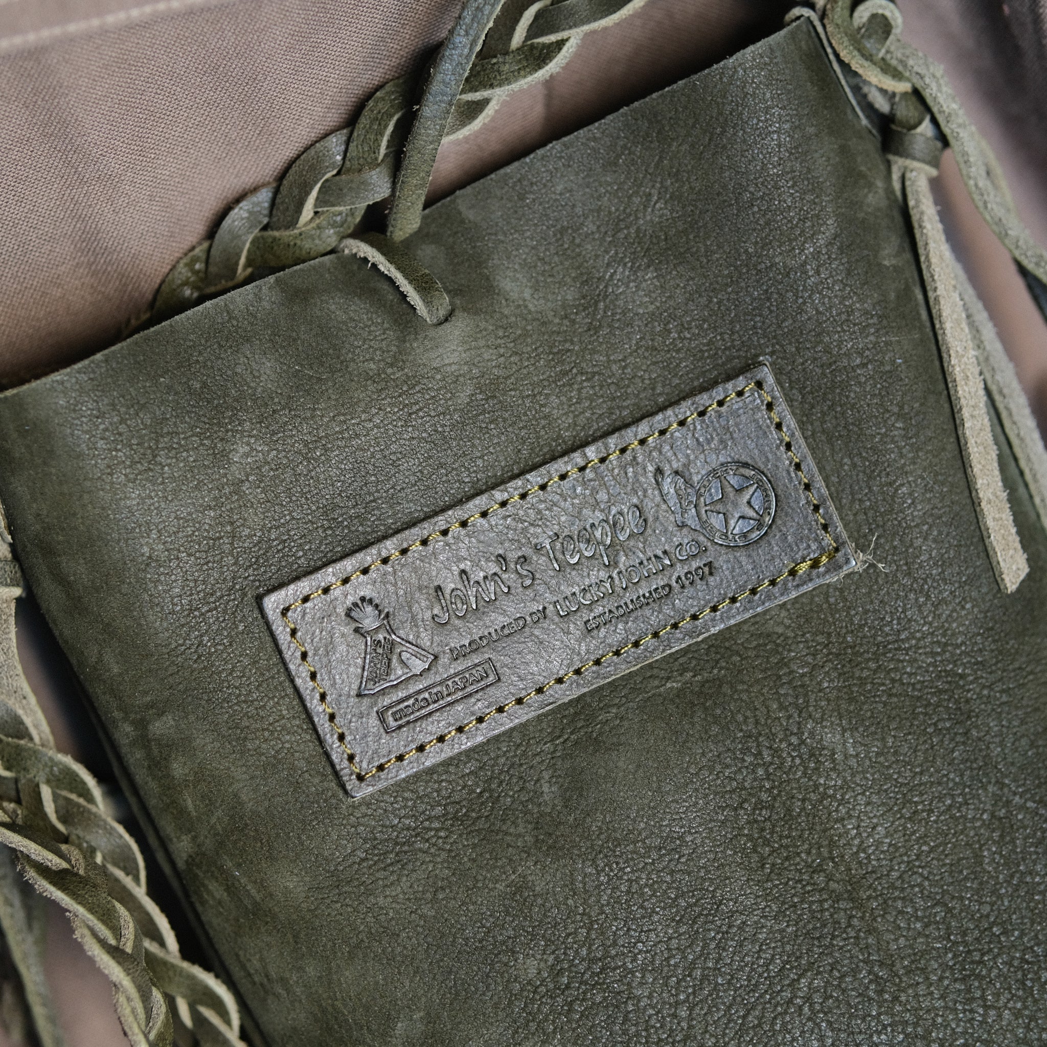 Lucky John - Smart Pouch – BROGUE