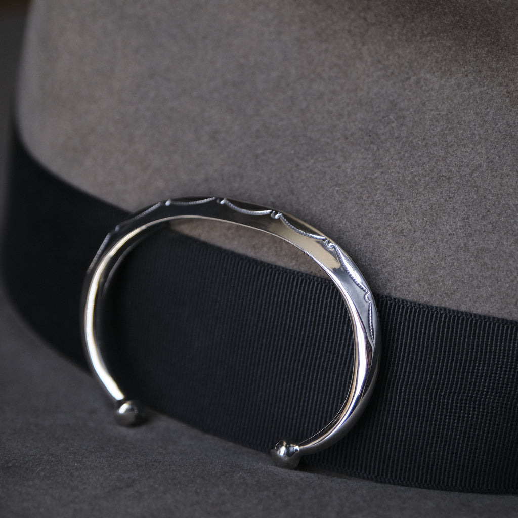 Larry Smith Naja Tapered End Bracelet