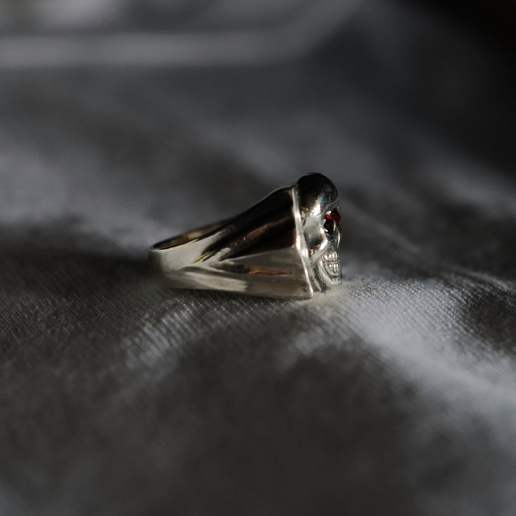 Attractions -Skull Signet Ring