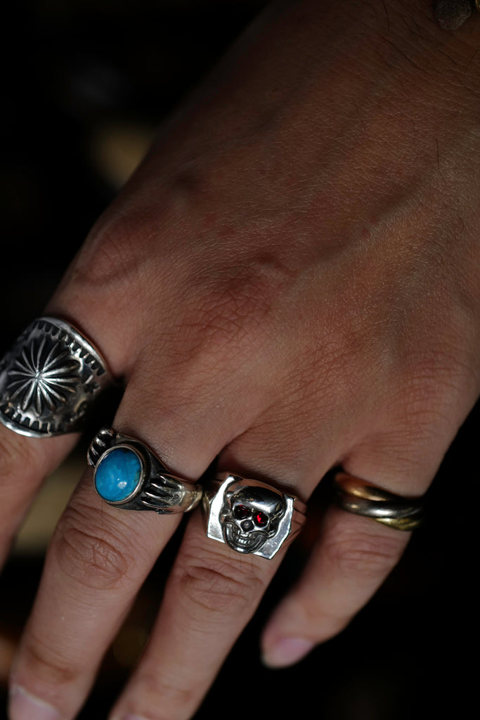 Attractions -Skull Signet Ring