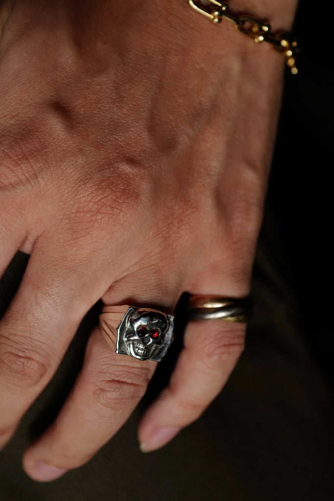 Attractions -Skull Signet Ring