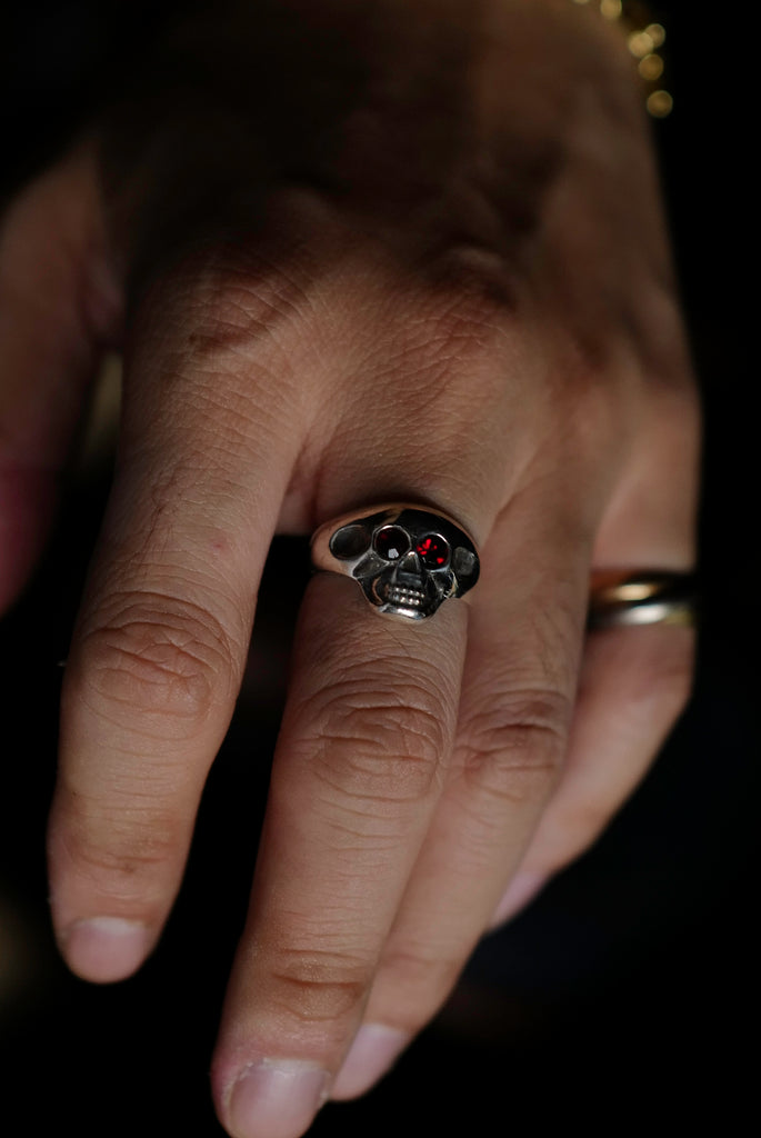 Attractions -Round Skull Ring