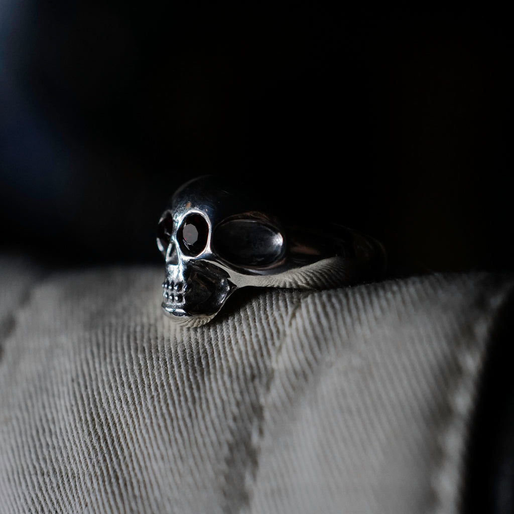Attractions -Round Skull Ring