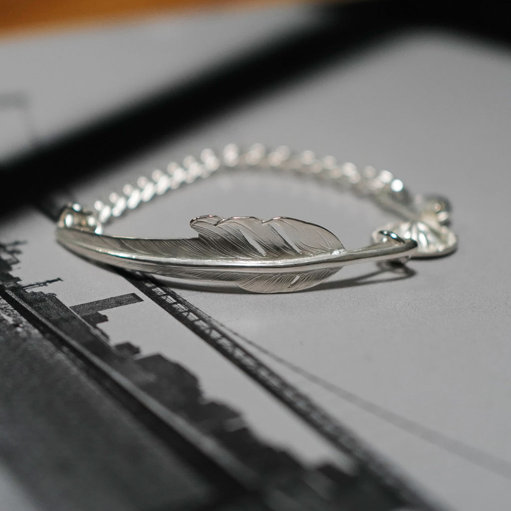 Larry Smith Kazekiri Feather Chain Bracelet