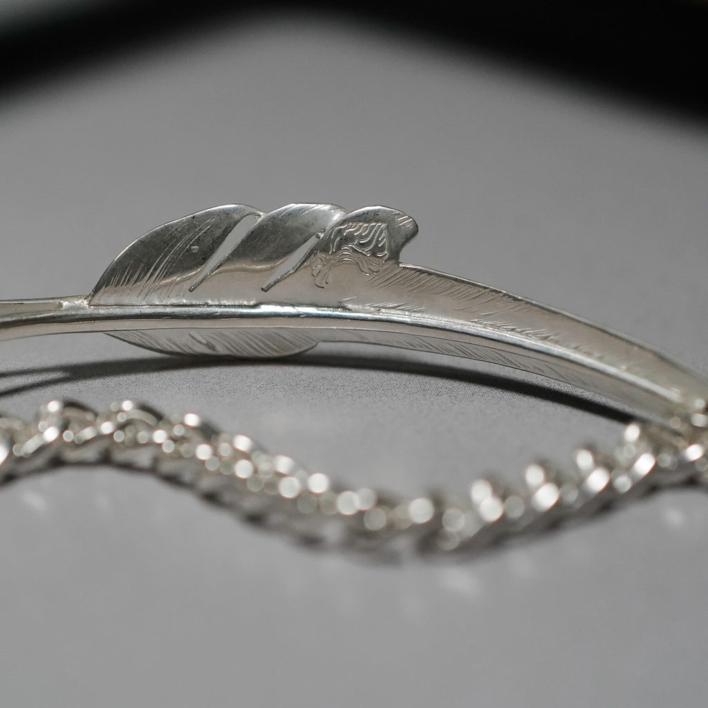 Larry Smith Kazekiri Feather Chain Bracelet