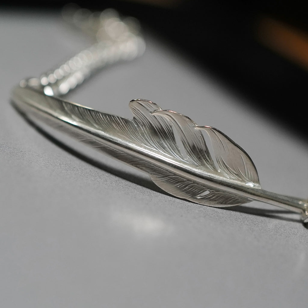 Larry Smith Kazekiri Feather Chain Bracelet