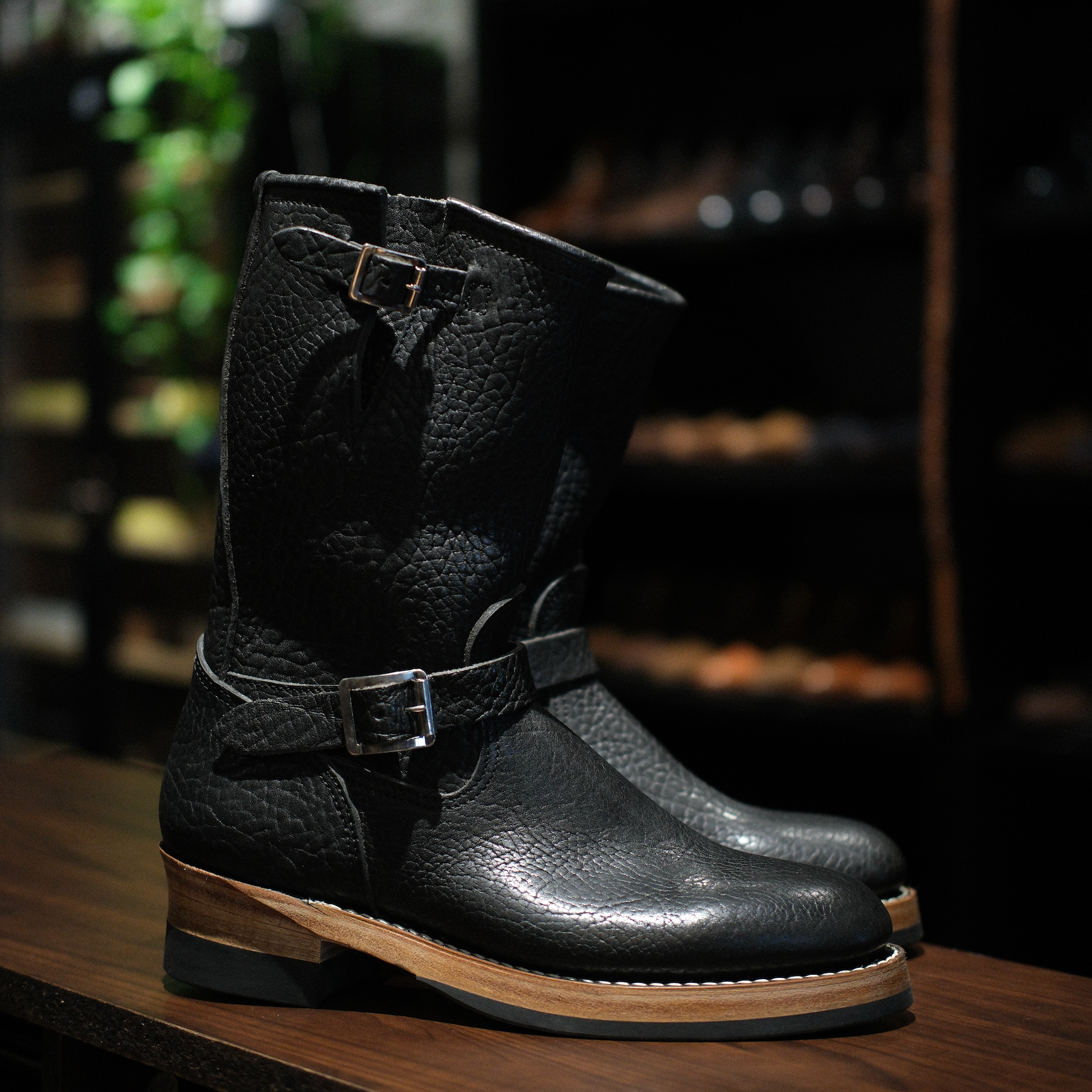 Attractions - Biltbuck Lot.444 Avancorpo Buffalo Engineer Boots Attractions - Biltbuck Lot.444 Avancorpo Buffalo Engineer Boots