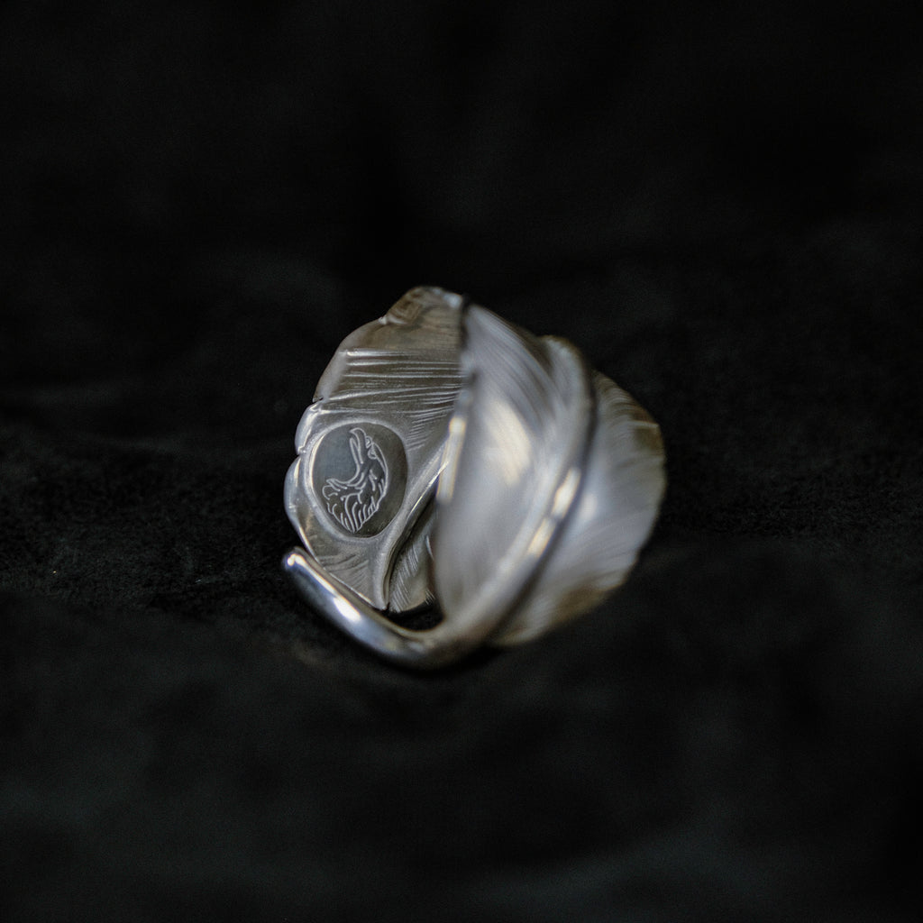 Larry Smith Wide Feather Ring