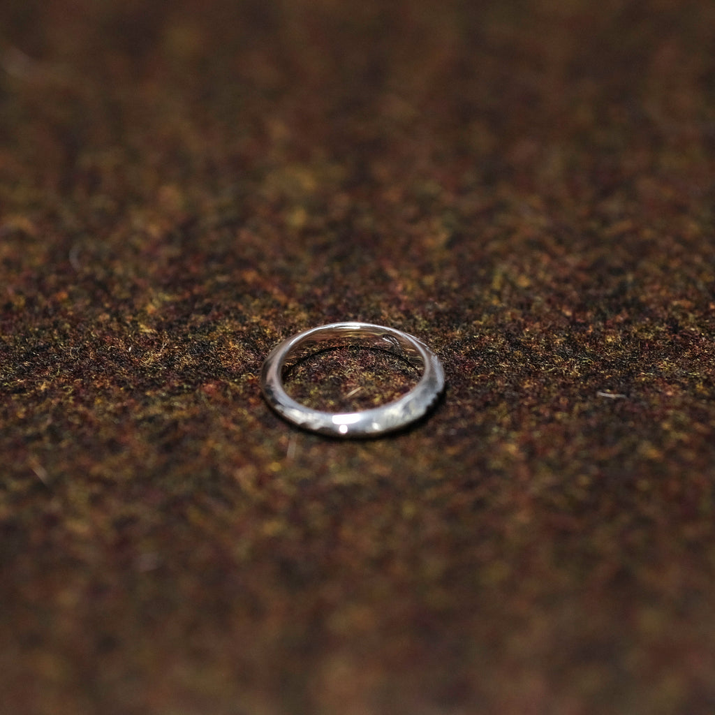 Larry Smith Extra Thin 3 Points Triangle Ring