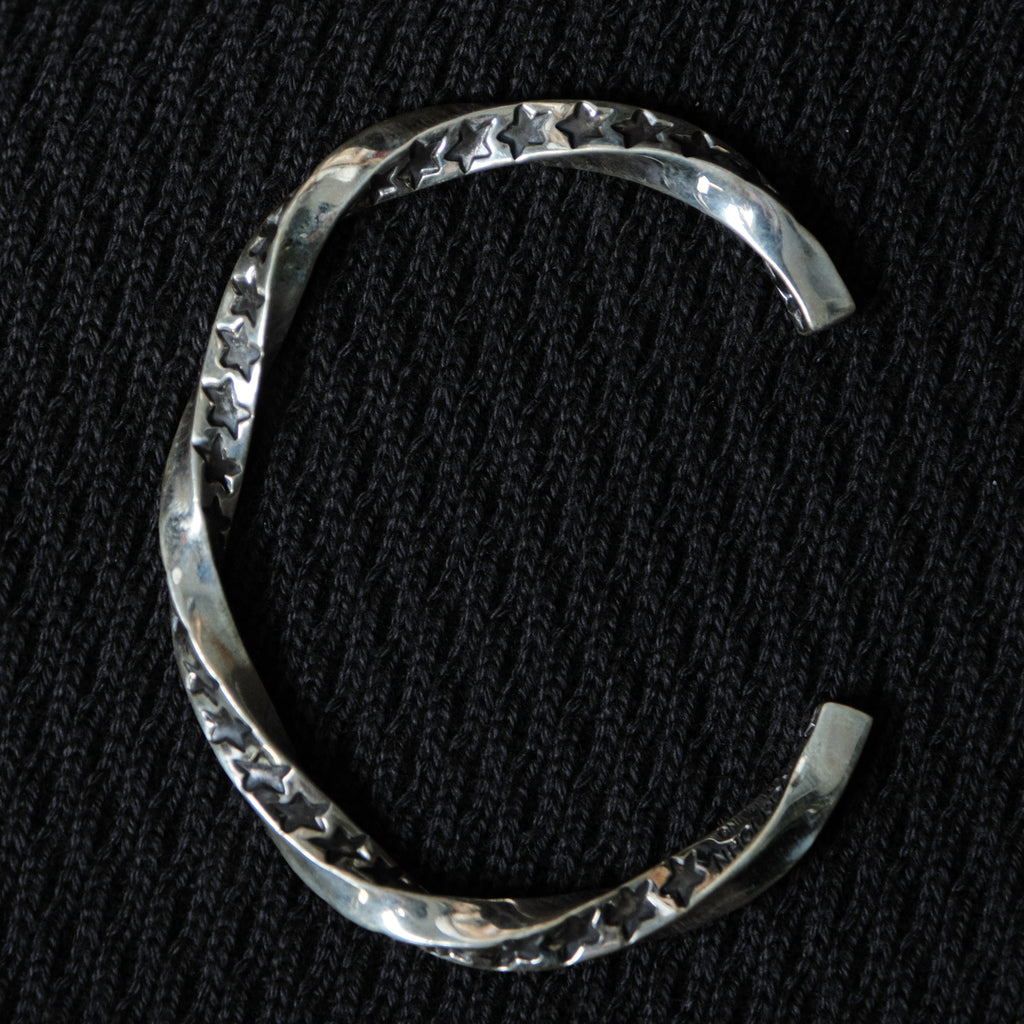 Lucky John Star Twisted Bangle