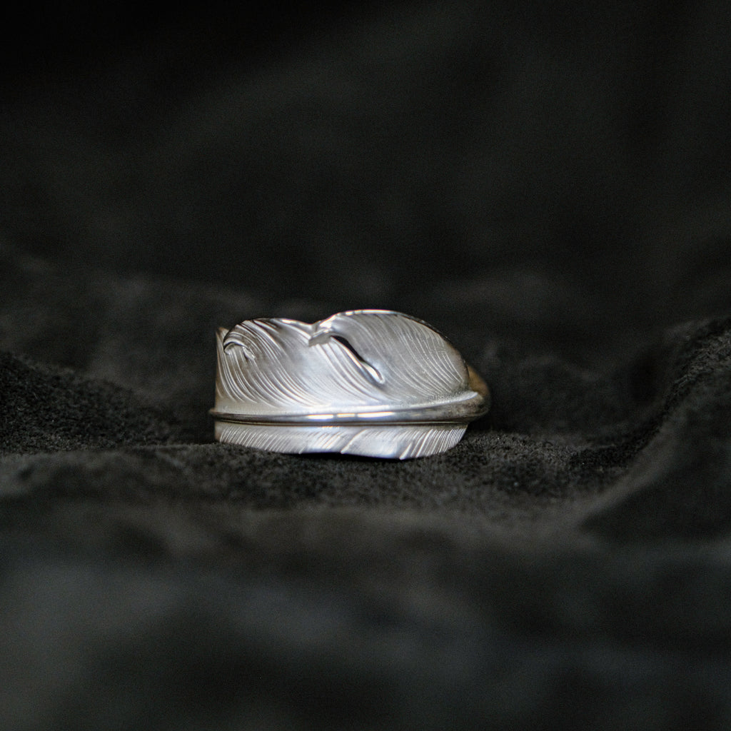 Larry Smith Natabane Feather Ring