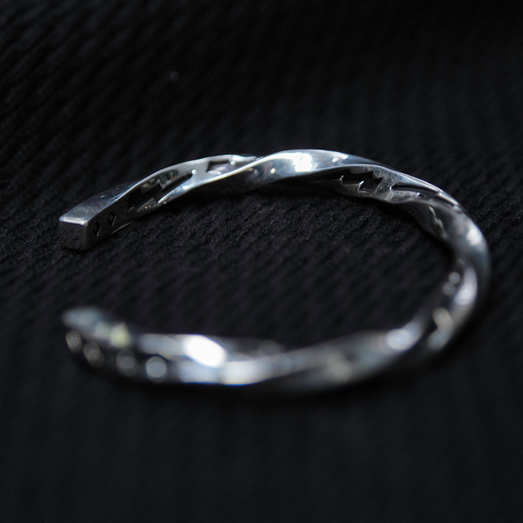 Lucky John Bold Twisted Bangle