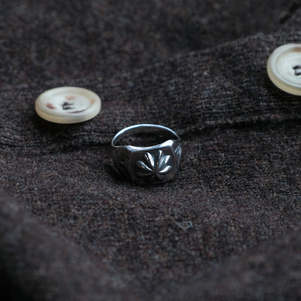Larry Smith Square Shell Ring