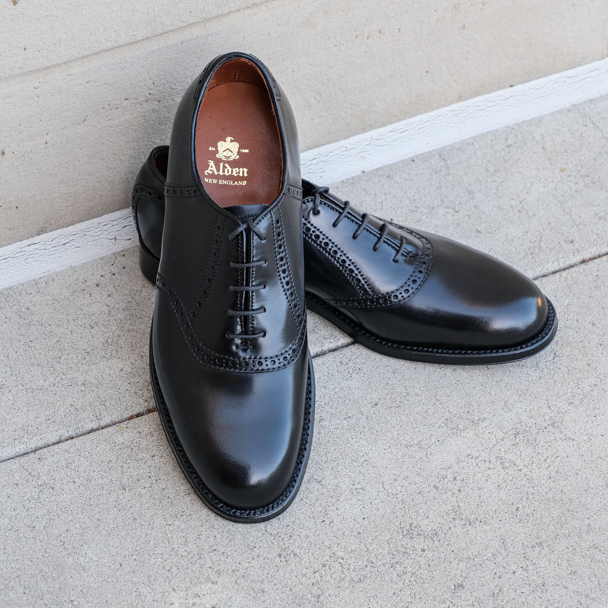 Alden Traditional Saddle Oxford – BROGUE