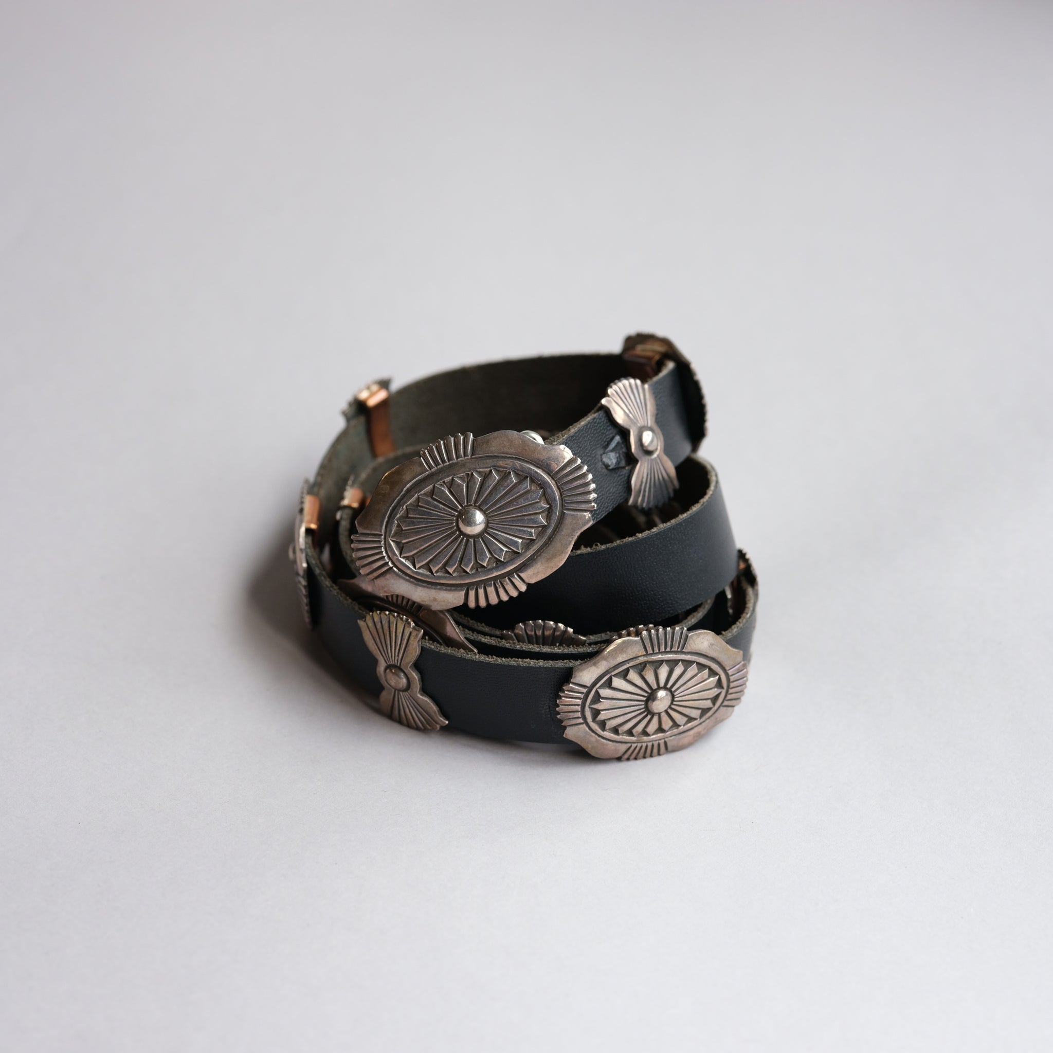 小物 ITARY PUNTOVITA leather concho belt PUNTOVITA/プントヴィータ】CONCHO LEATHER BELT（ベルト