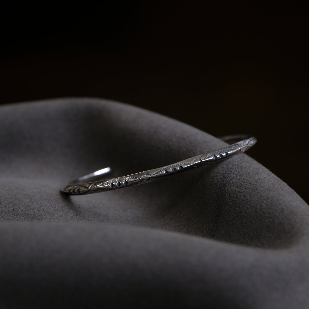 Larry Smith Extra Thin Triangle Bracelet (3 Points)