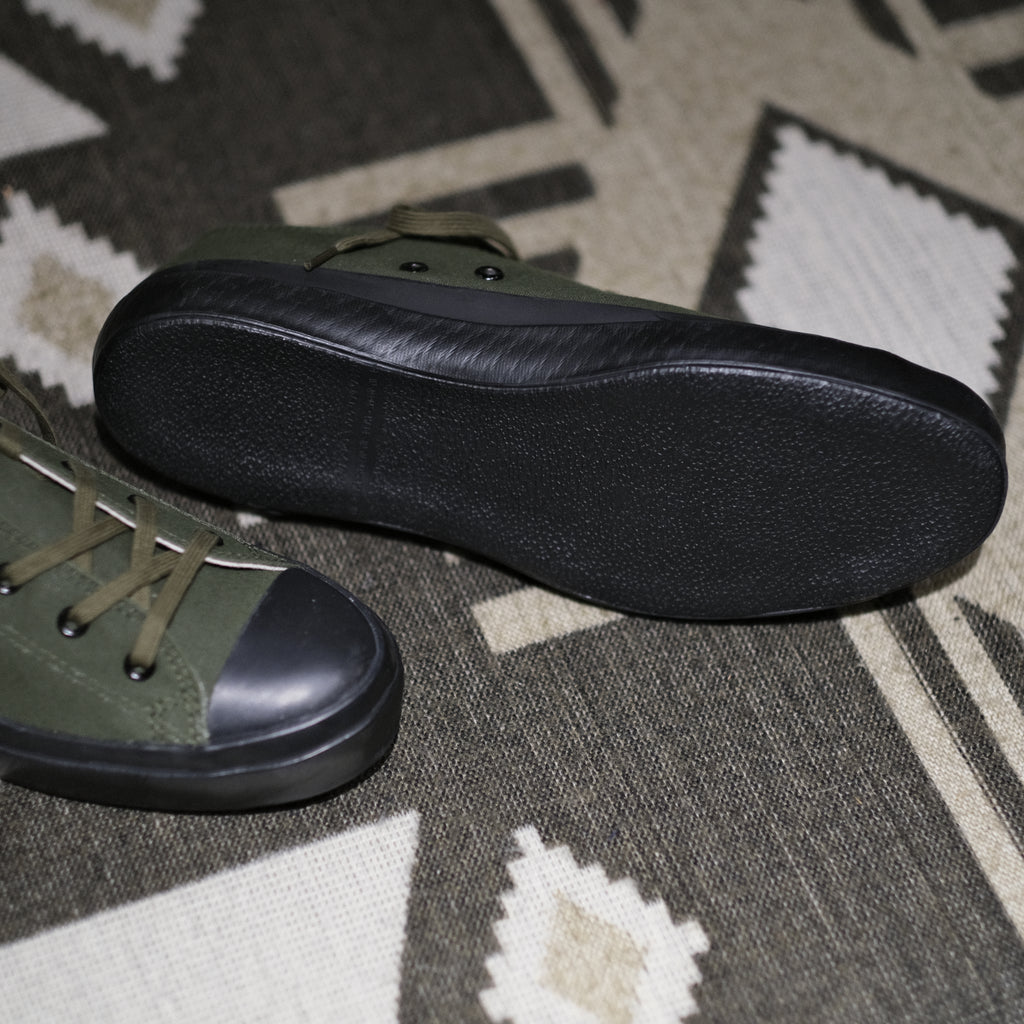 Shoes Like Pottery - Olive Duck Paraffin