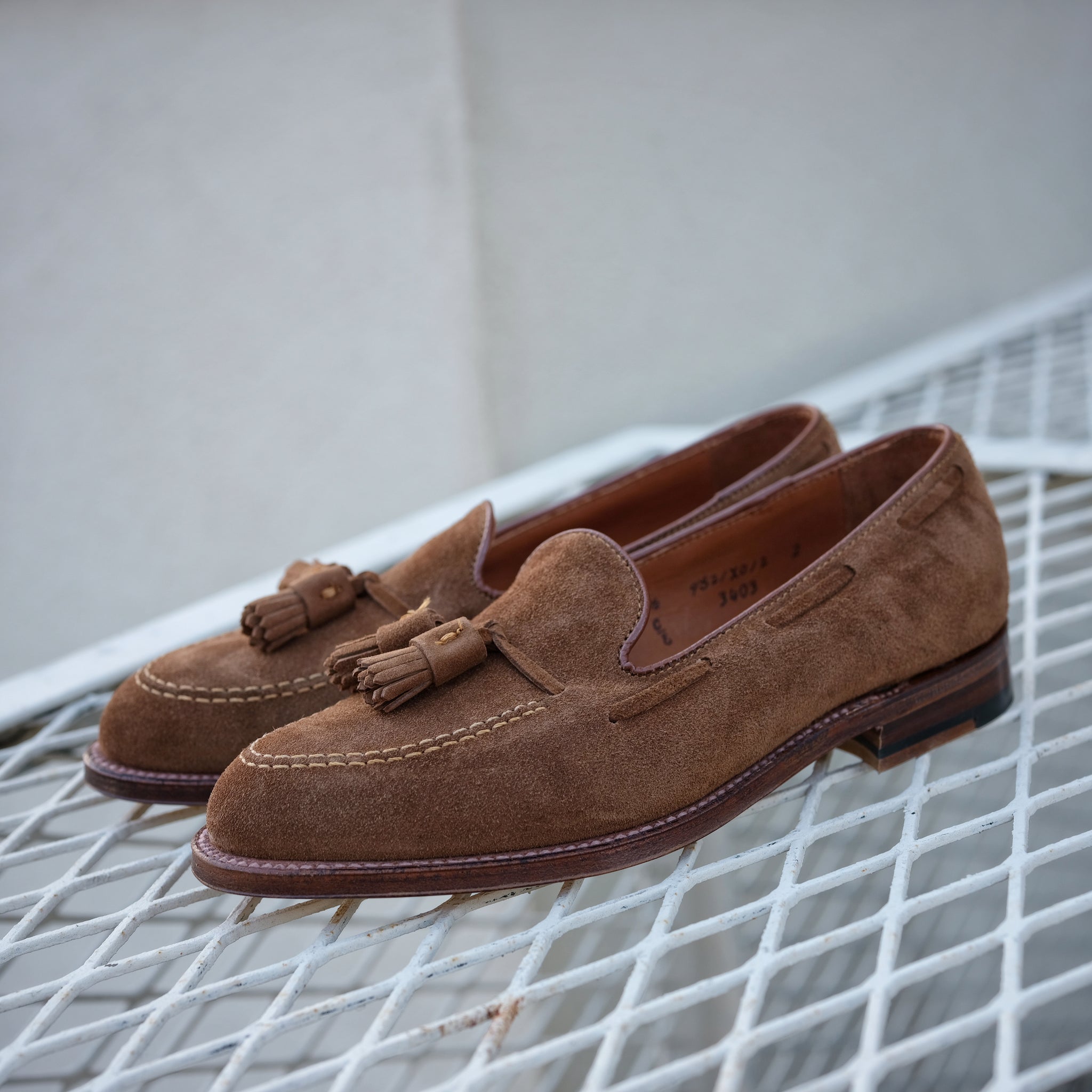 Alden Snuff Suede Tassel Loafer – BROGUE