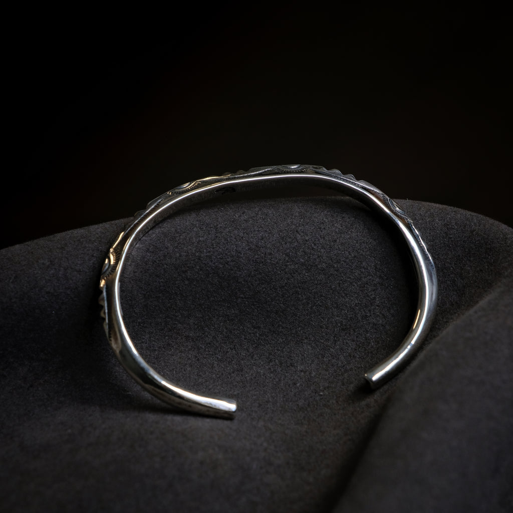 Larry Smith Thin Triangle Bracelet (3 Points)