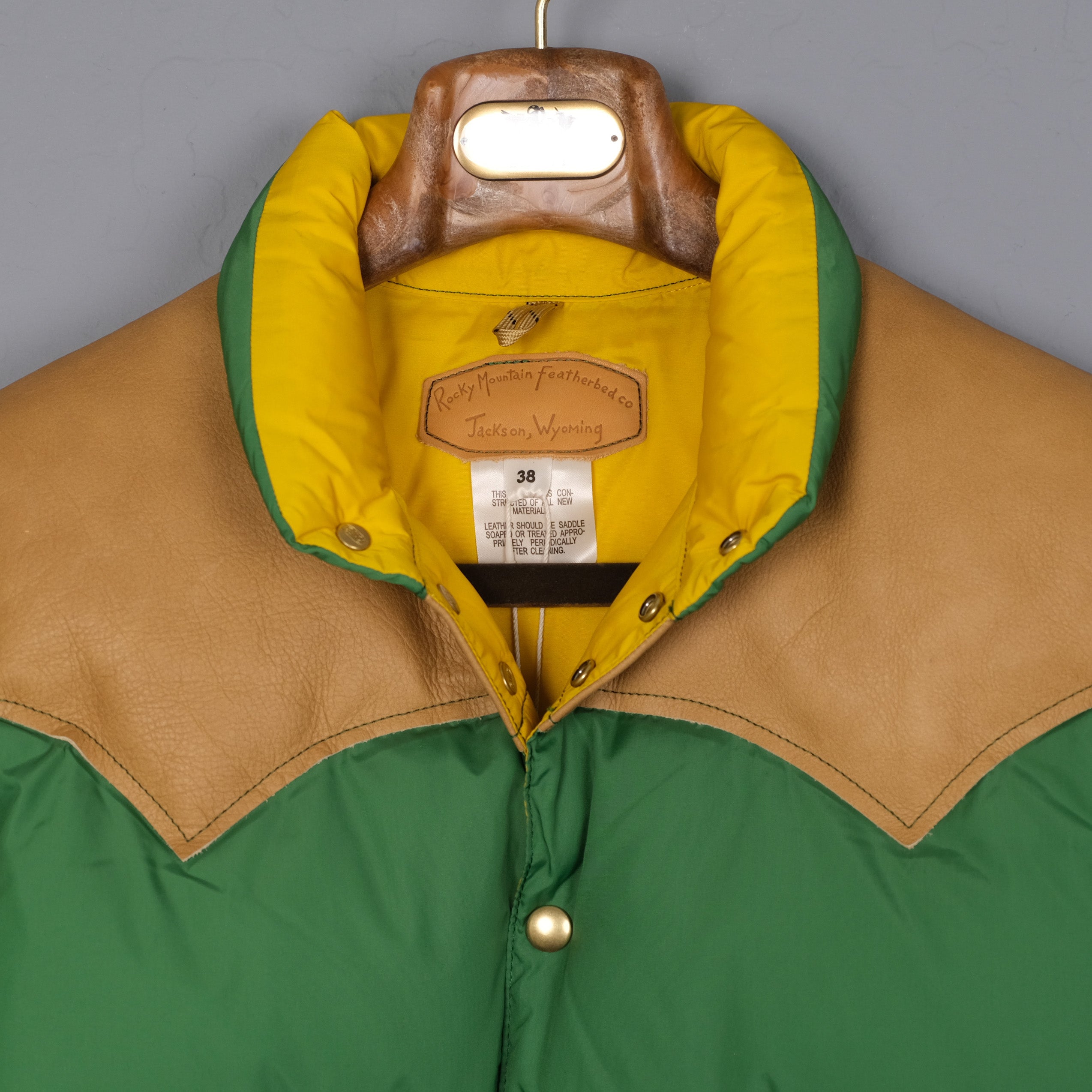 Rocky Mountain Down Jacket (Kelly Green) – BROGUE